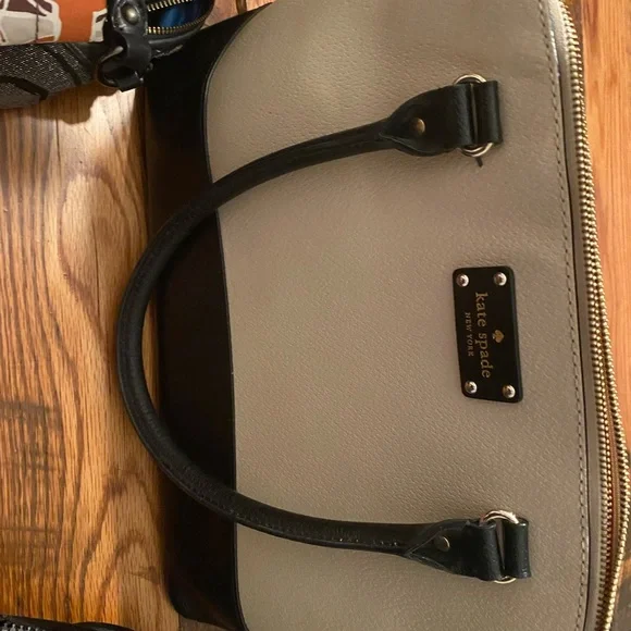 Kate Spade dome black and white large purse or tote - Picture 2 of 2